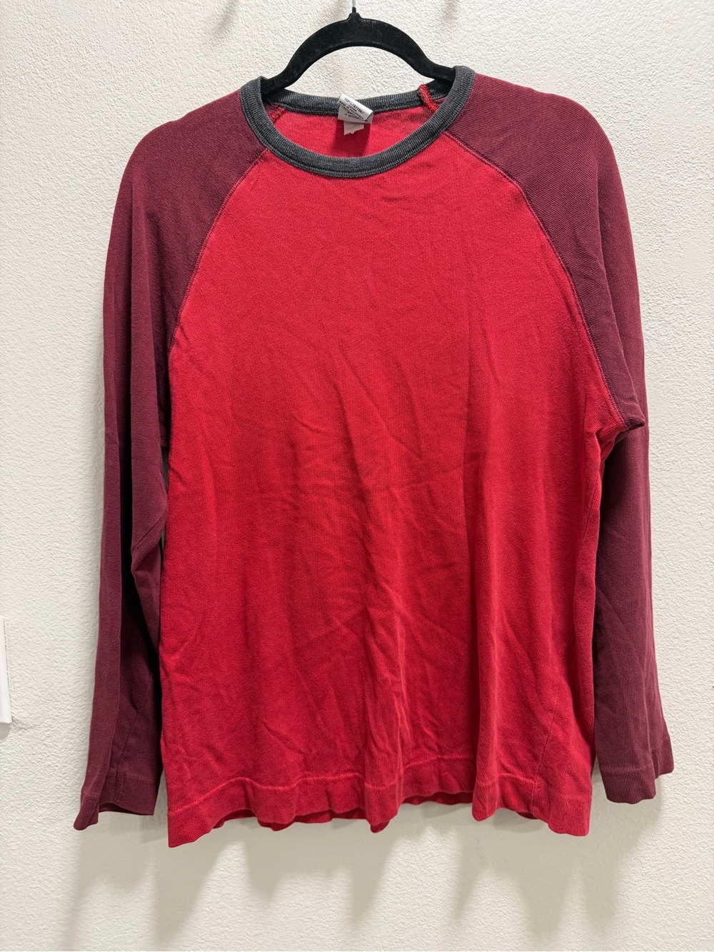Old Navy Red Body Long-Sleeve Raglan Top with Burgundy Sleeves